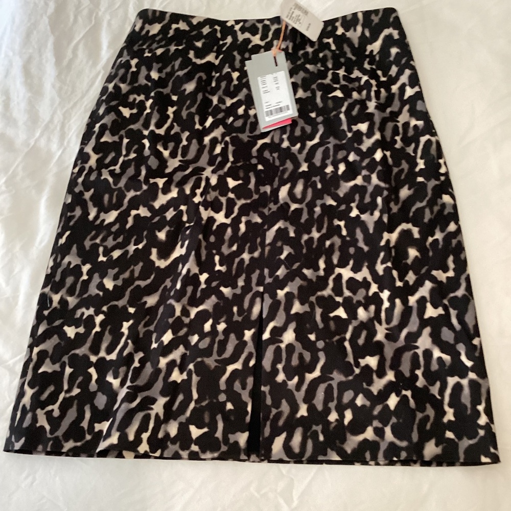 Lavia (Italian designer) straight leopard print skirt size 46/10 fits best 8/10